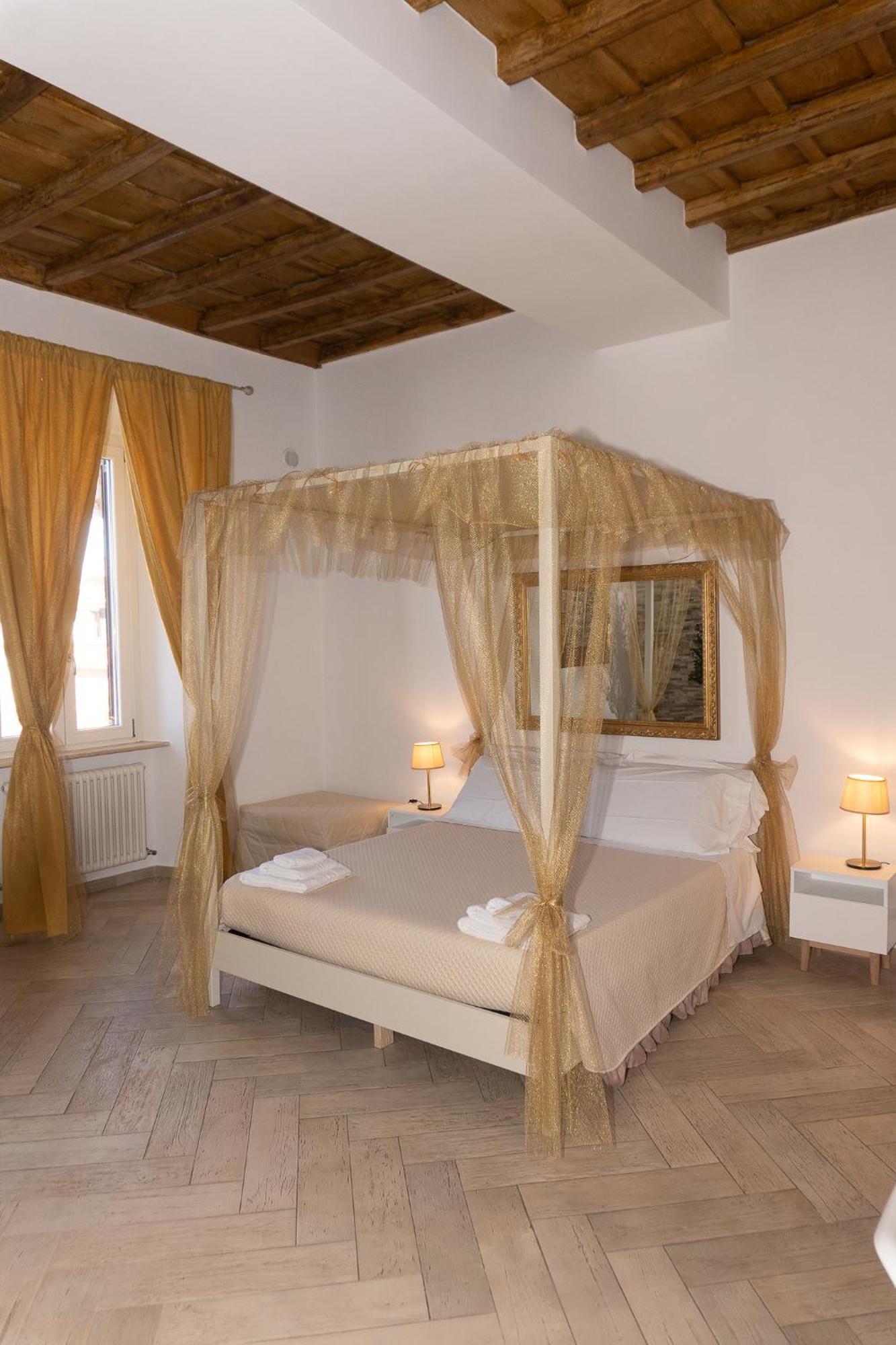 Le Boutique Luxury Rooms Diffused In Historic Center Ф'юмічіно Екстер'єр фото